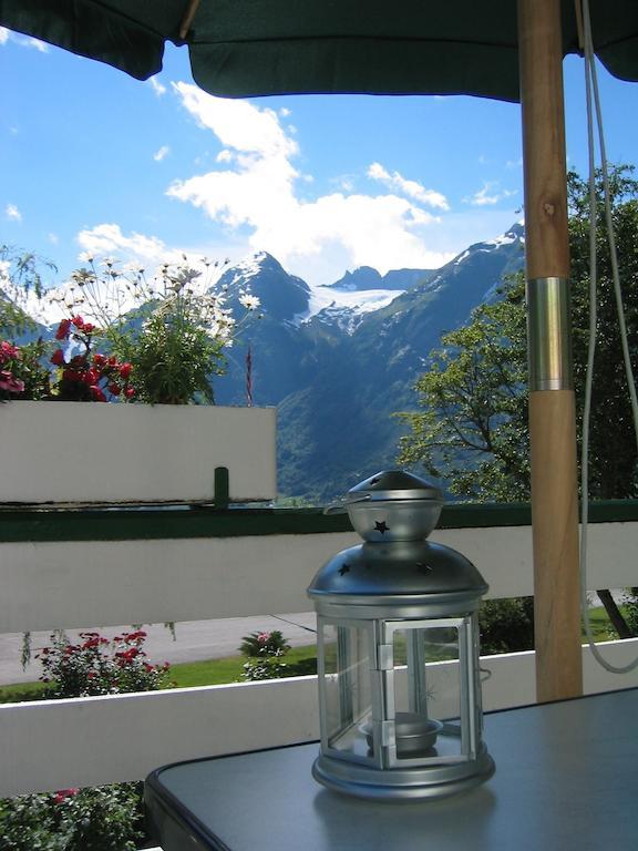 Hjelle Hotel Exterior photo