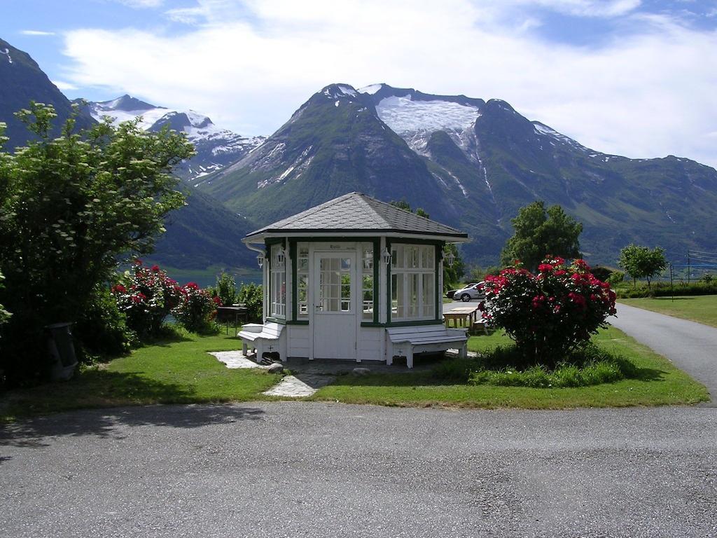 Hjelle Hotel Exterior photo
